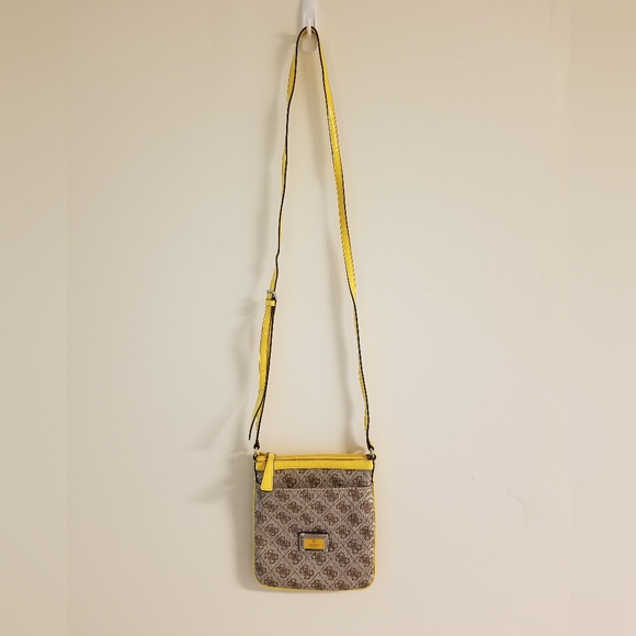 Guess crossbody purse - Picture 2 of 9